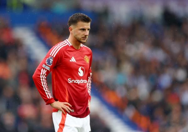 曼聯(lián)最水7號??芒特6420萬加盟1年半1球1助，首發(fā)踢13分鐘又傷了